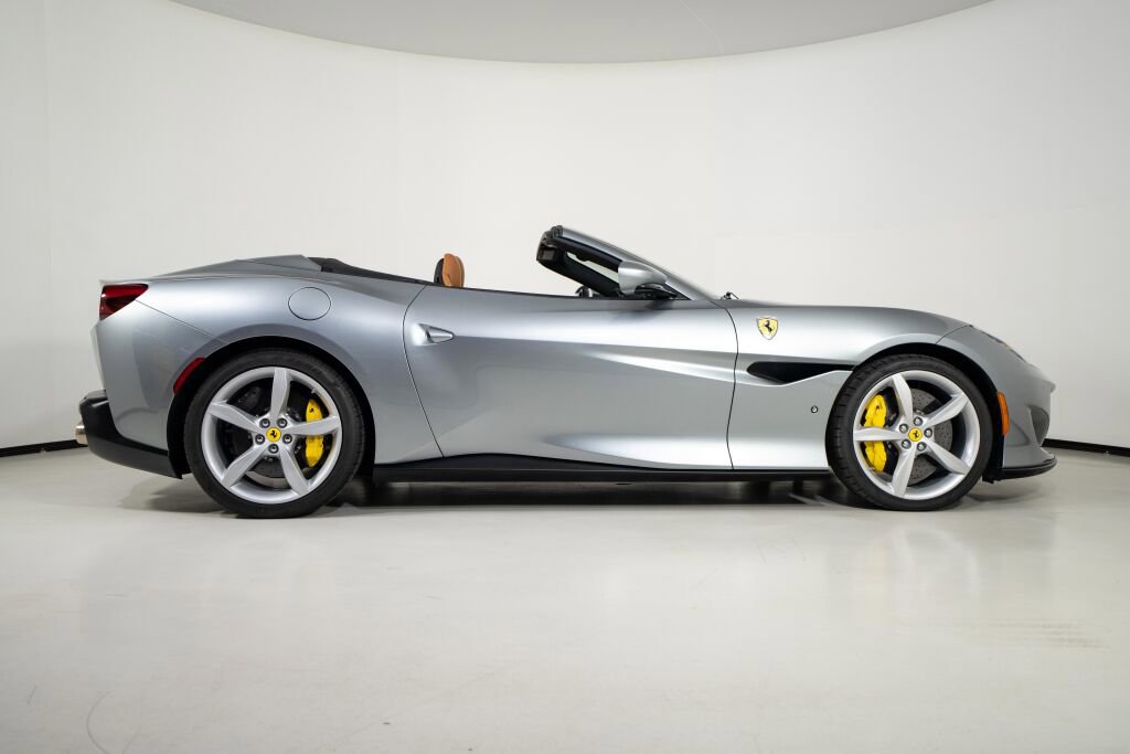 Used 2019 Ferrari Portofino image 19