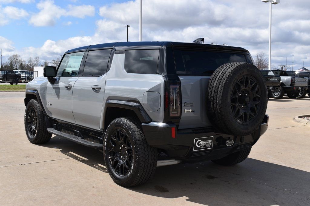 New 2025 GMC Hummer EV 2X w/ LPO, Illumination Package image 5