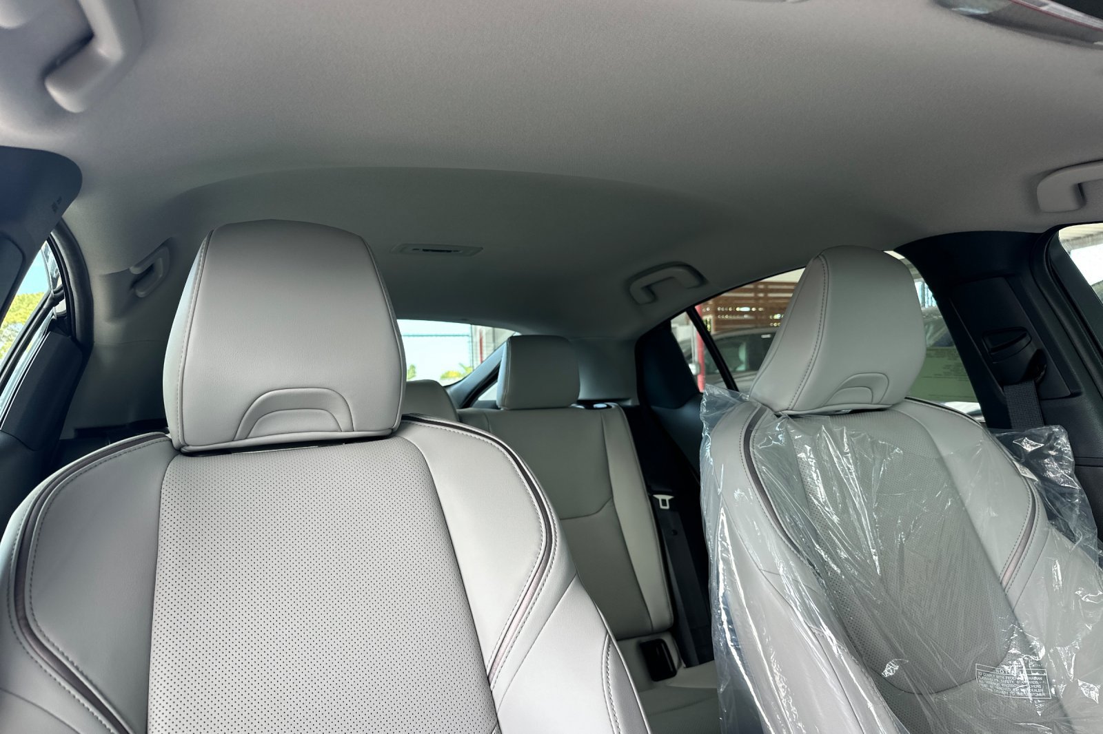 New 2027 Toyota Prius XLE FWD image 14
