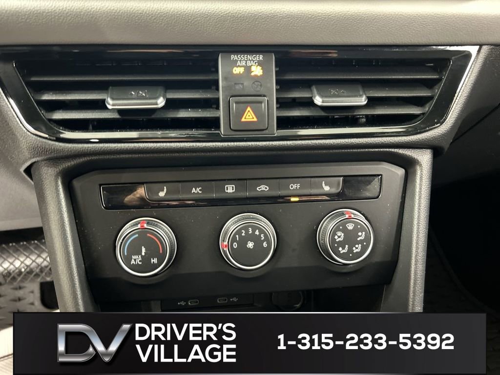 Certified 2022 Volkswagen Taos SE AWD/4WD image 16