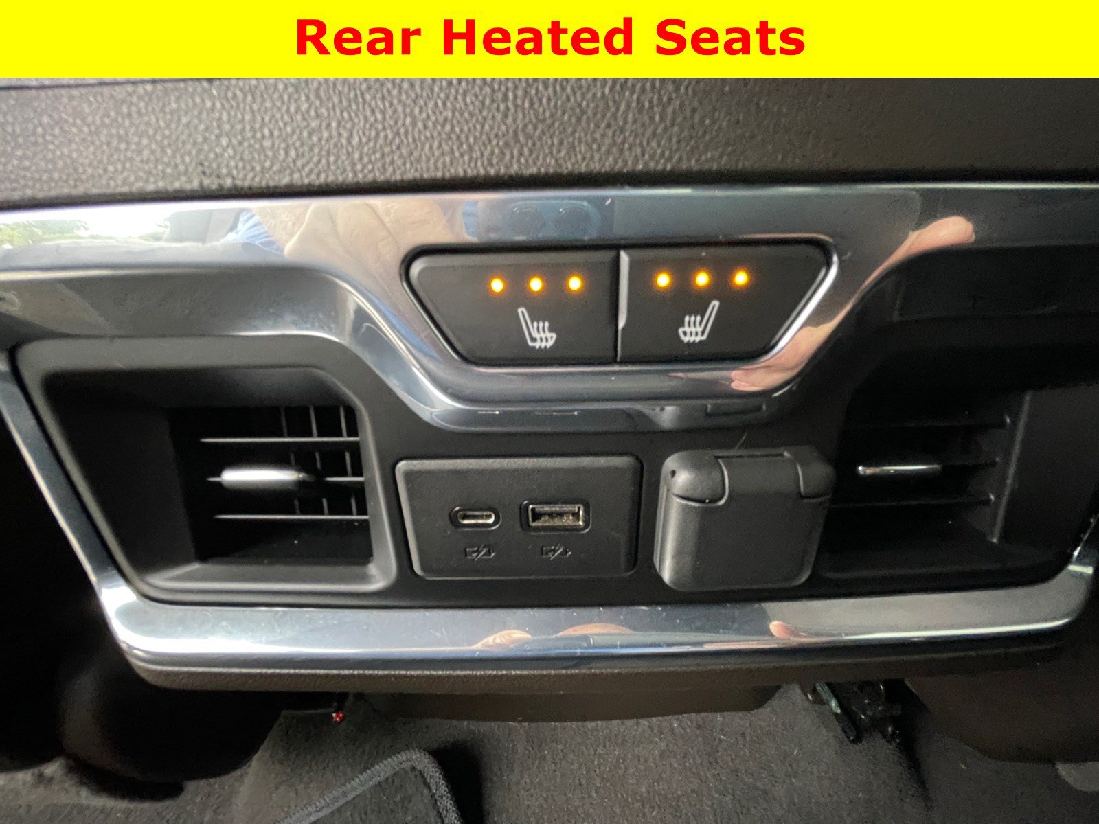 Used 2022 GMC Sierra 3500 Denali w/ Denali Ultimate Package AWD/4WD image 17