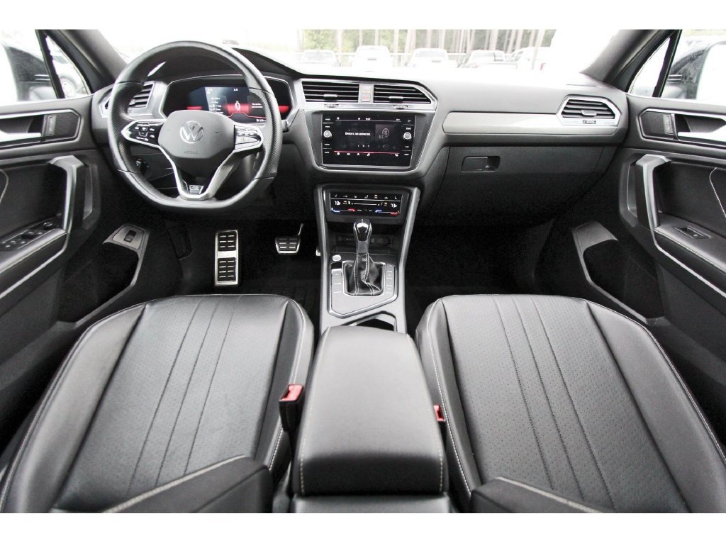 Used 2022 Volkswagen Tiguan SE R-Line FWD image 10