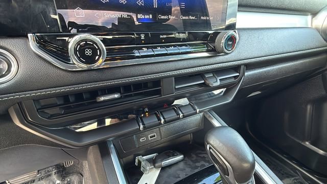 Used 2023 Chevrolet Colorado LT image 14