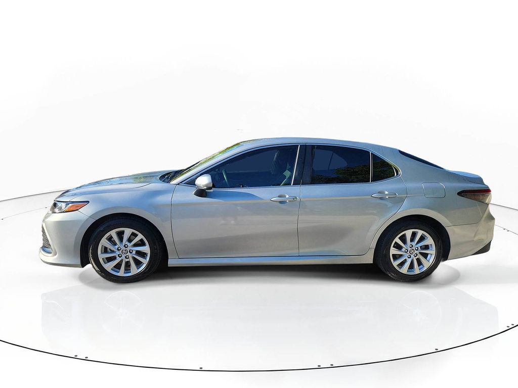 Used 2023 Toyota Camry LE image 4
