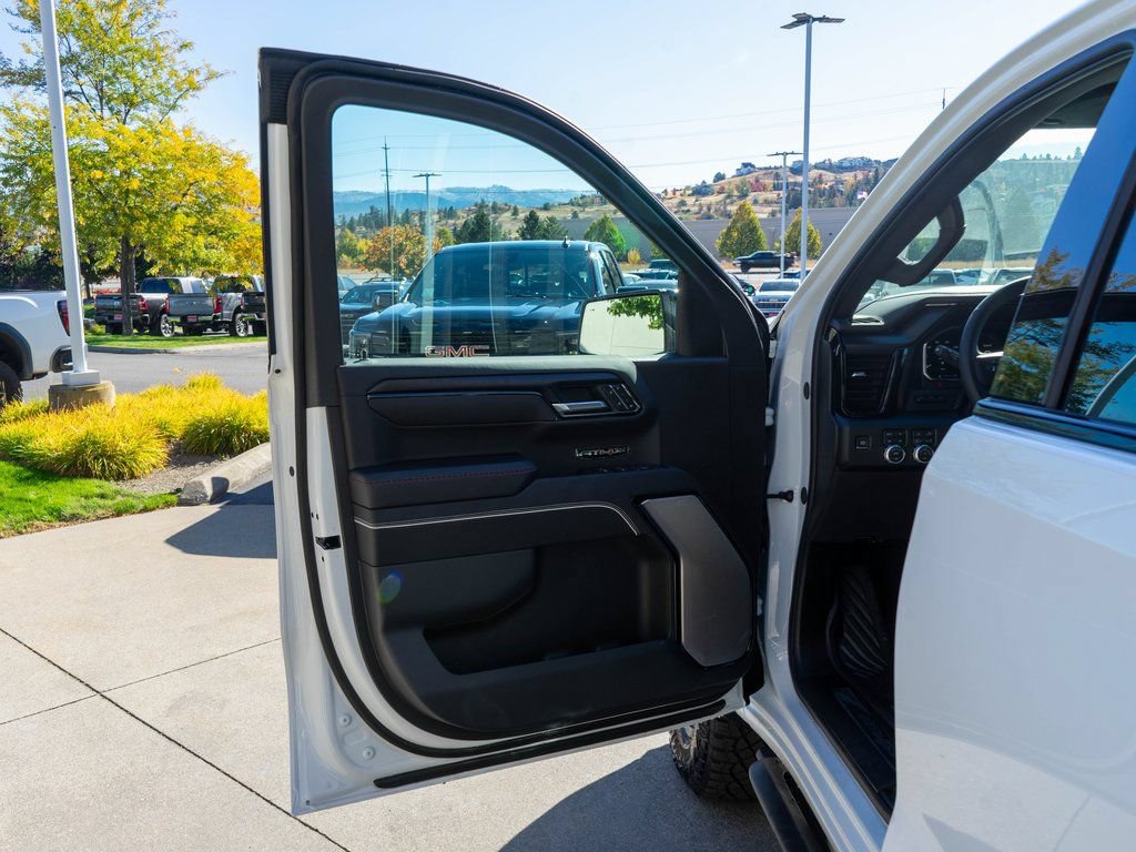 Used 2026 GMC Sierra 1500 AT4X w/ AT4X AEV Edition AWD/4WD image 18