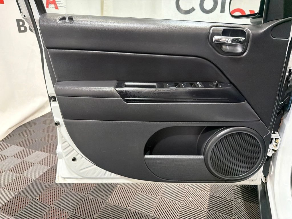 Used 2016 Jeep Compass Sport w/ Power Value Group FWD image 22