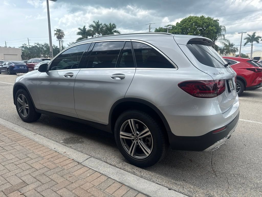 Used 2020 Mercedes-Benz GLC 300 4MATIC image 4