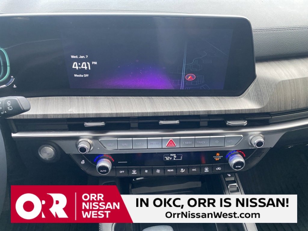 Used 2024 Kia Telluride EX w/ EX Captain's Chair Package image 26