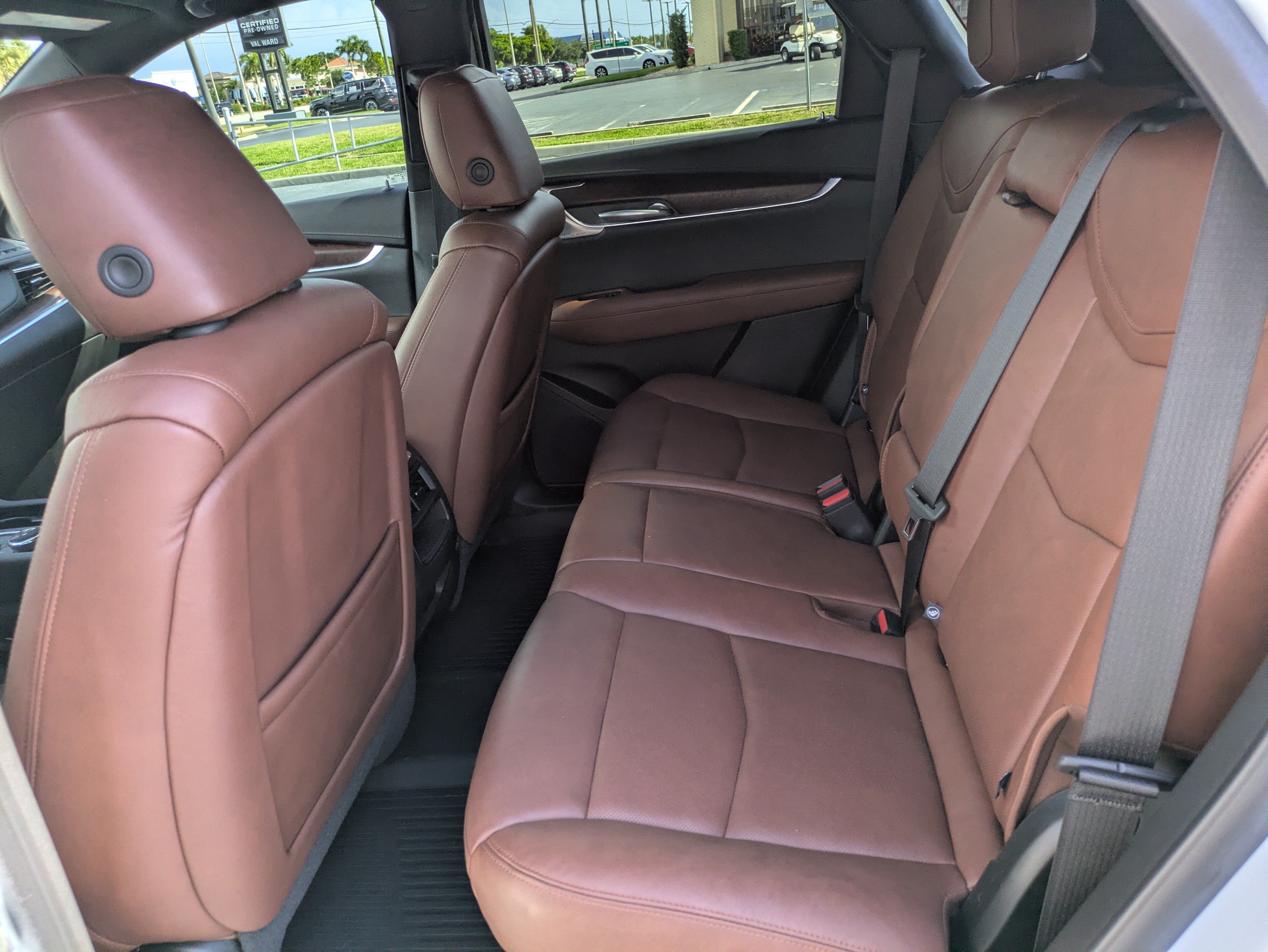 Certified 2023 Cadillac XT5 Sportv w/ Technology Package AWD/4WD image 12