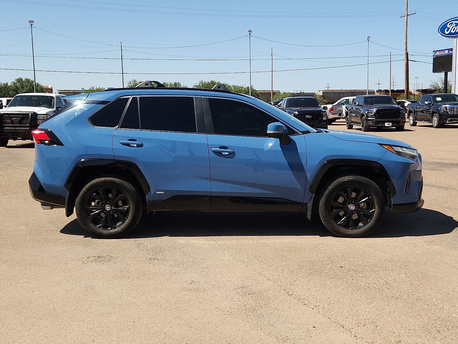 Used 2023 Toyota RAV4 SE AWD/4WD image 5