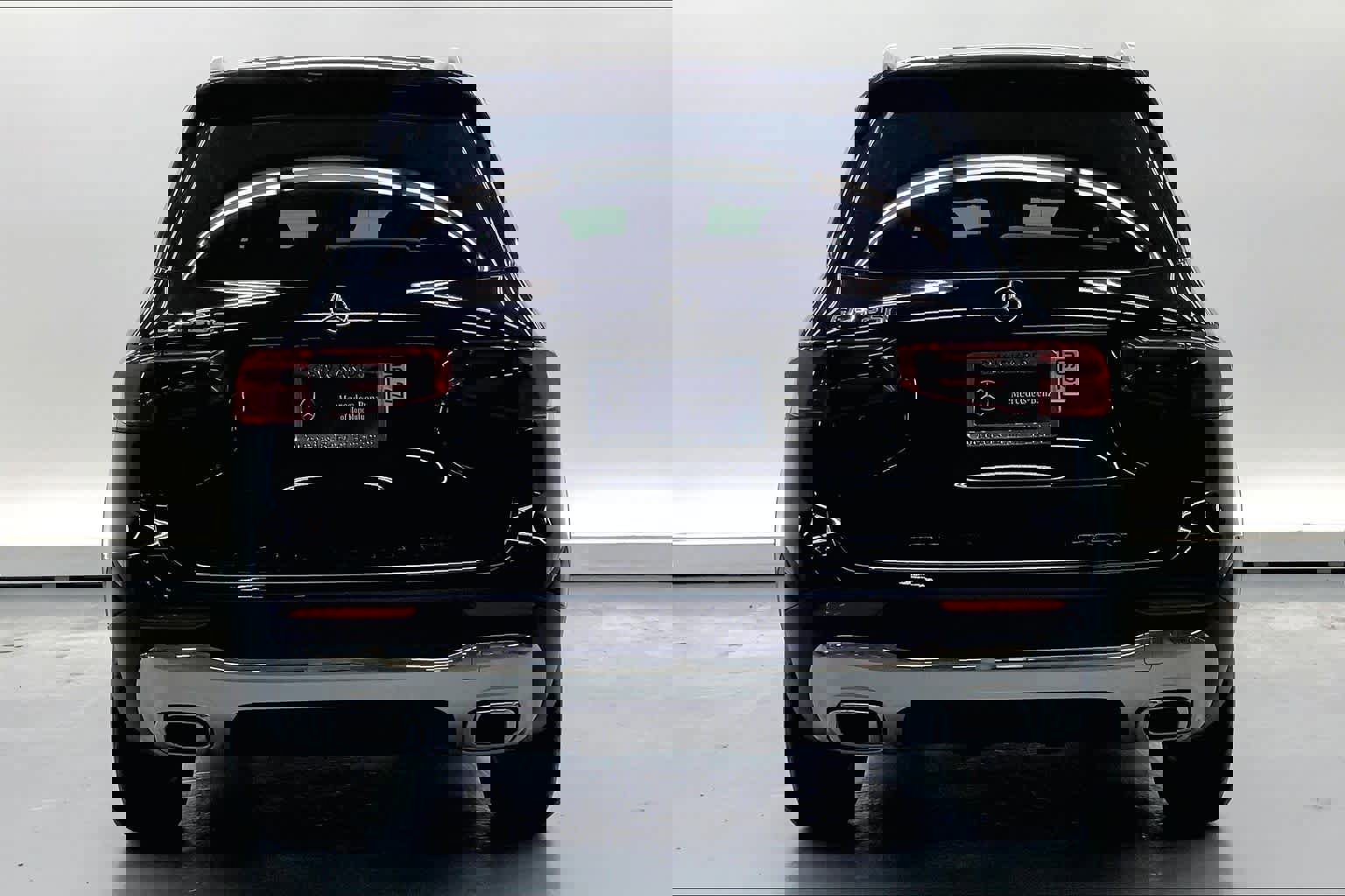 Used 2025 Mercedes-Benz GLB 250 image 4