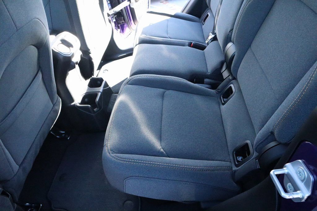 New 2026 Jeep Gladiator Sport image 11