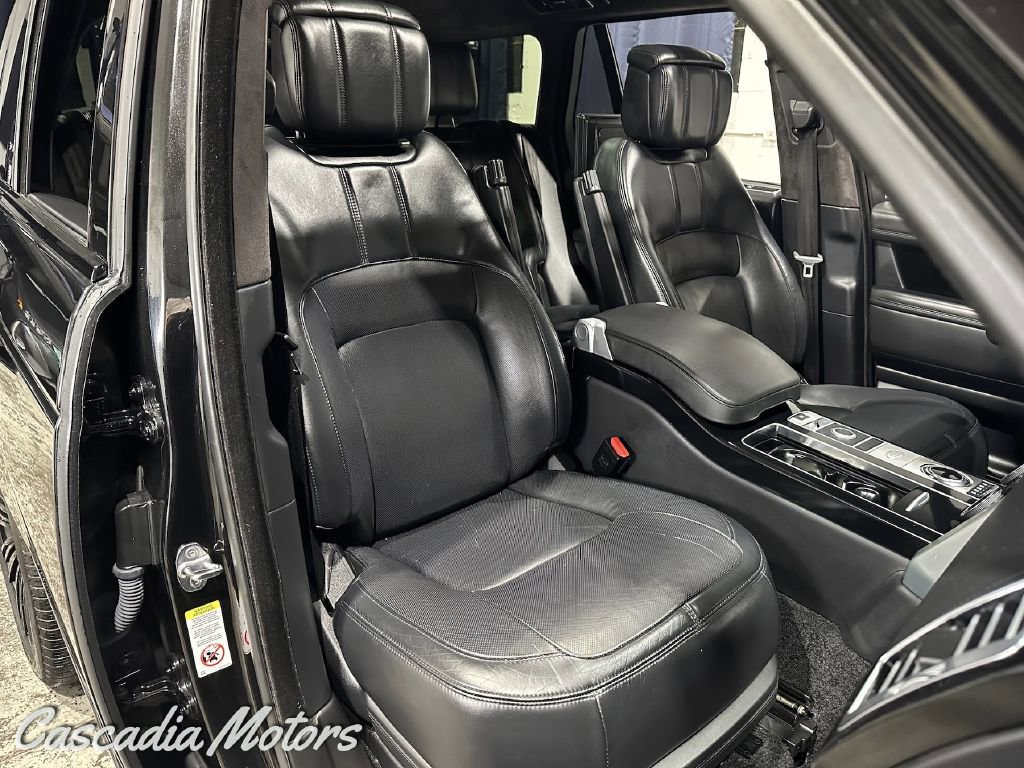 Used 2018 Land Rover Range Rover Autobiography image 12