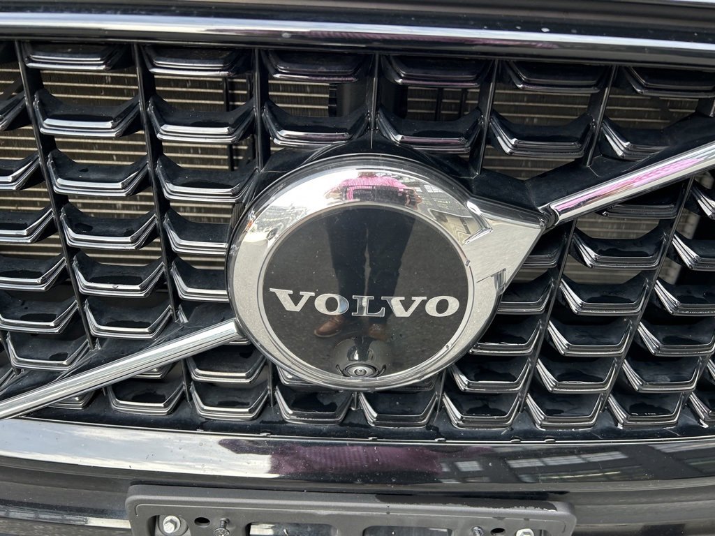 Certified 2024 Volvo XC60 T8 Ultimate w/ Protection Package Premier image 5