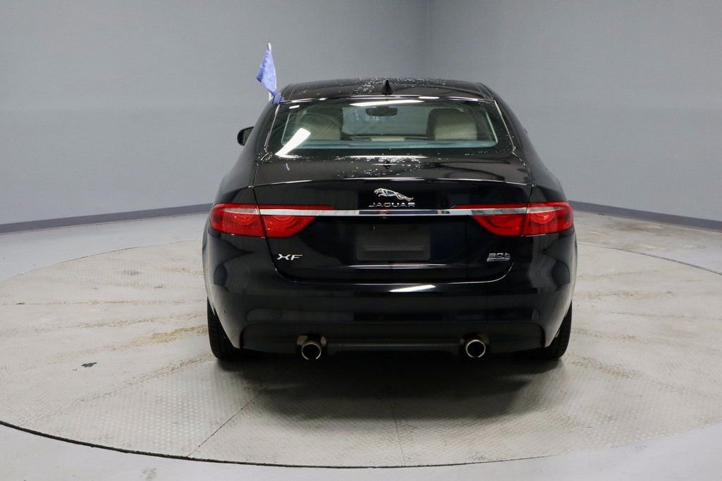 Used 2020 Jaguar XF Prestige image 9