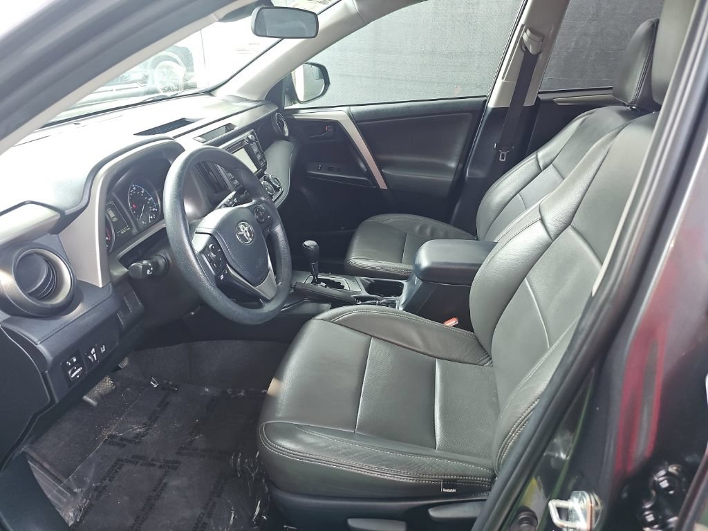 Used 2017 Toyota RAV4 LE FWD image 31