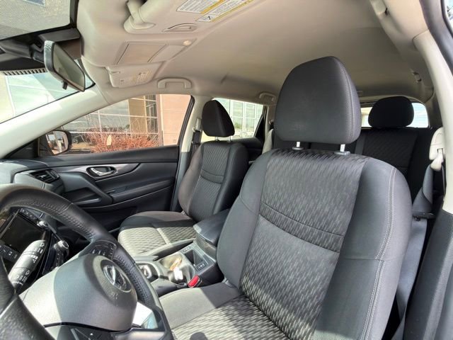 Used 2019 Nissan Rogue SV image 11