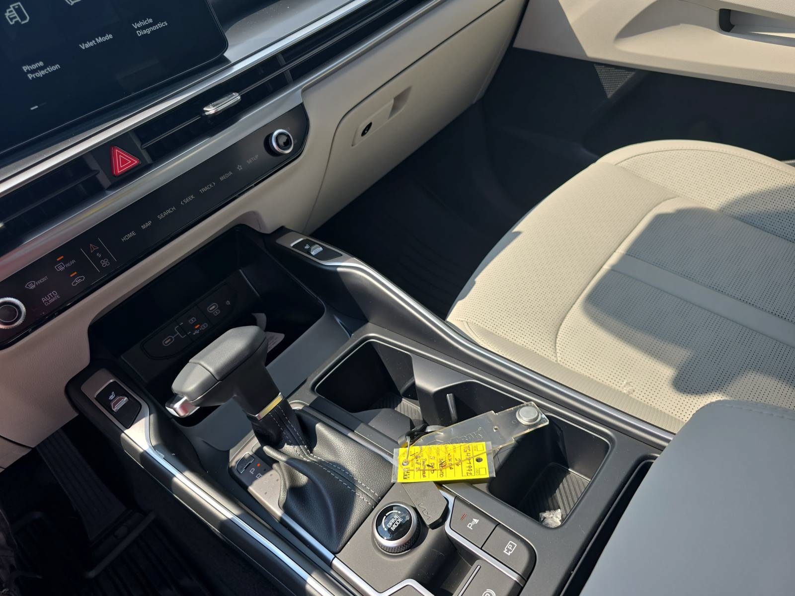 New 2026 Kia Sorento S w/ S Panoramic Sunroof Package FWD image 23
