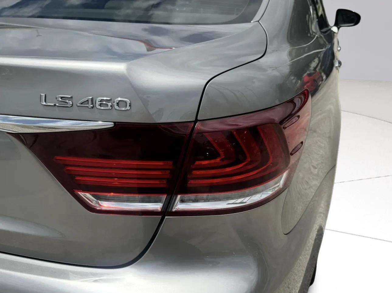 Used 2016 Lexus LS 460 w/ Comfort Package RWD image 16