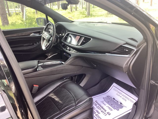 Used 2022 Buick Enclave Avenir w/ Avenir Technology Package image 12