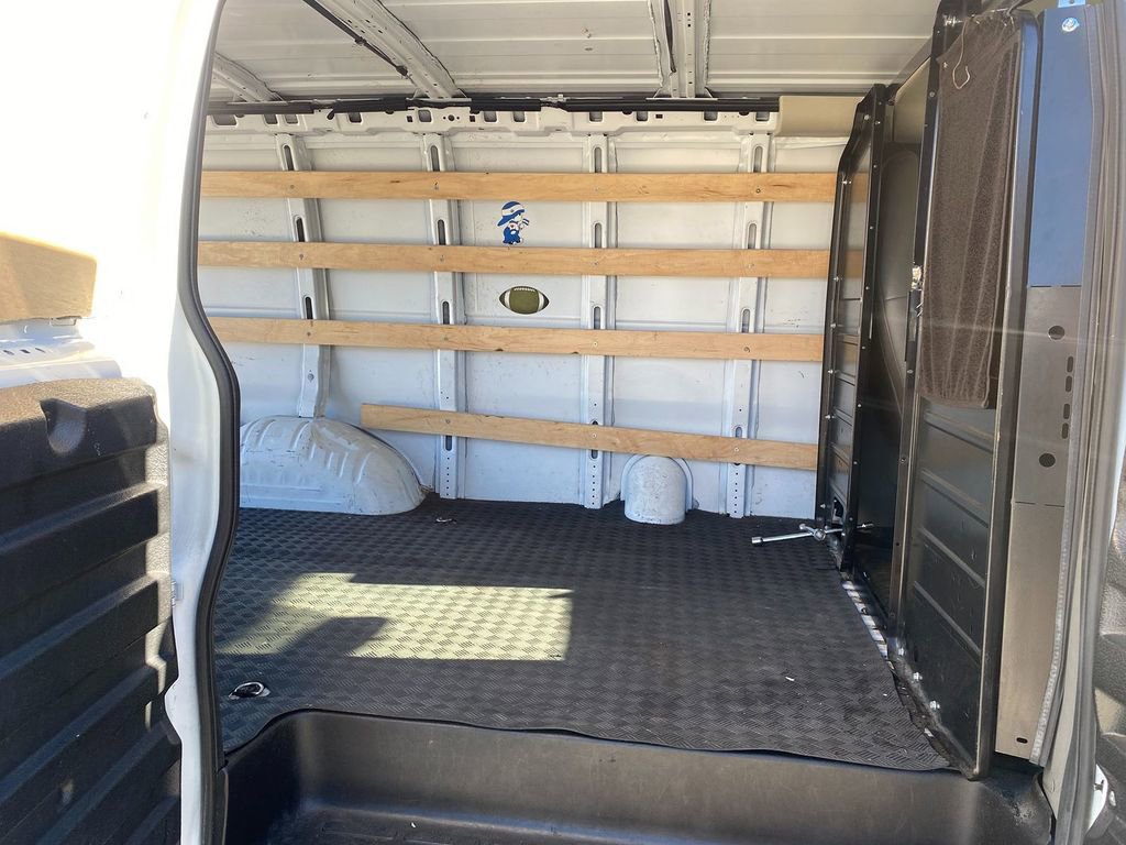 Used 2020 GMC Savana 2500 w/ Driver Convenience Package image 28