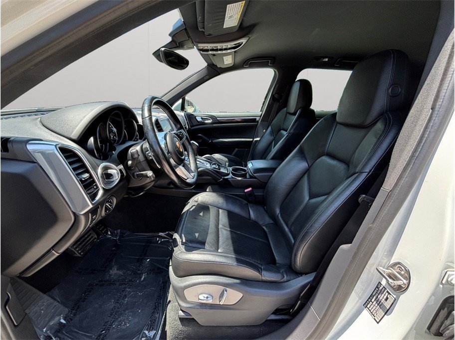 Used 2018 Porsche Cayenne AWD/4WD image 2