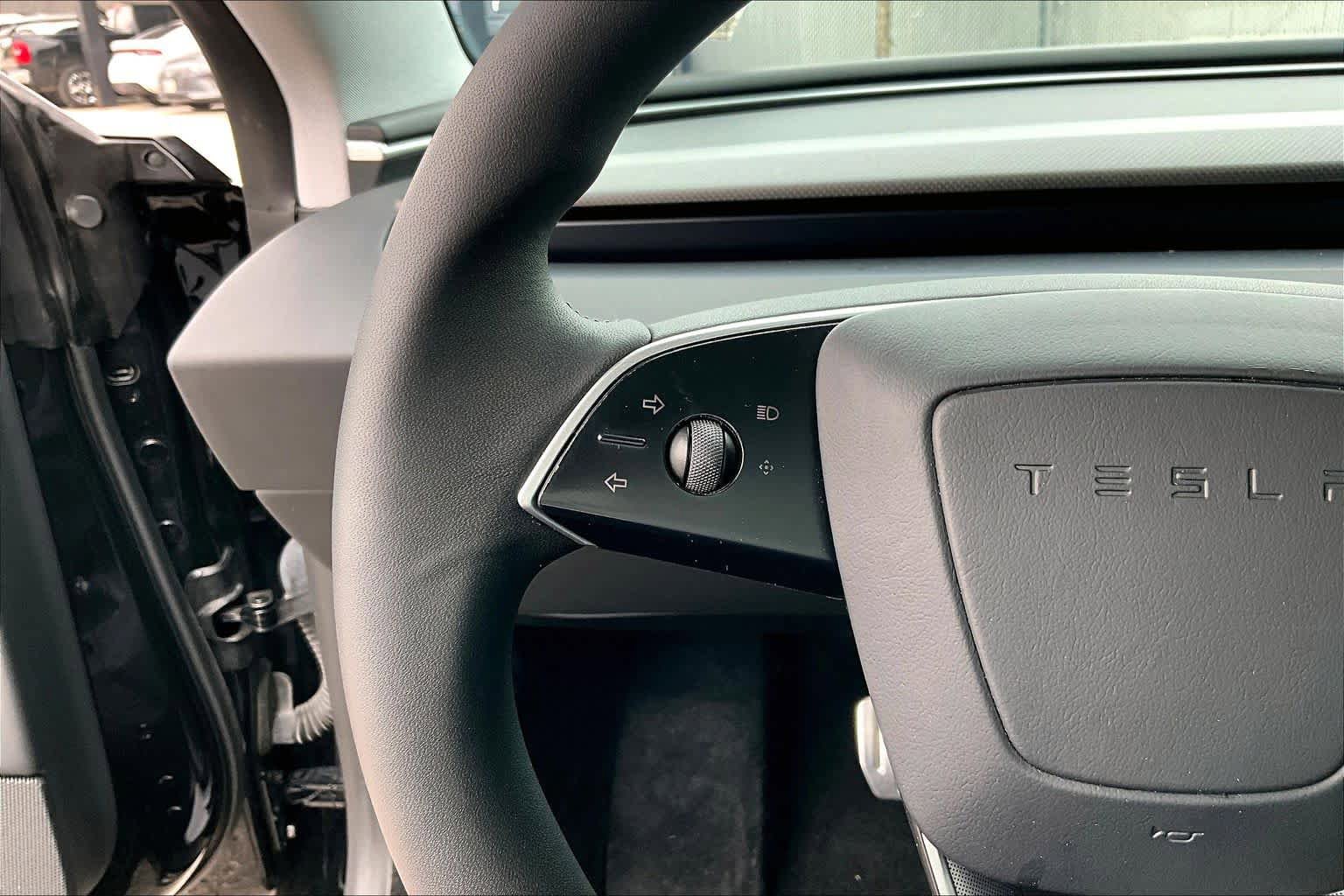 Used 2024 Tesla Model 3 Performance AWD/4WD image 23