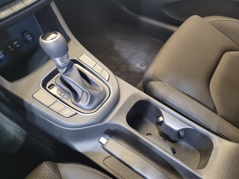 Used 2018 Hyundai Elantra GT FWD image 26