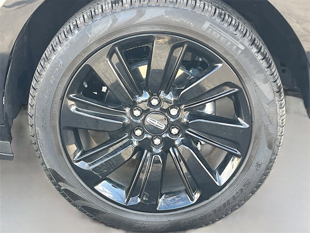 Used 2024 Lincoln Navigator Reserve image 34