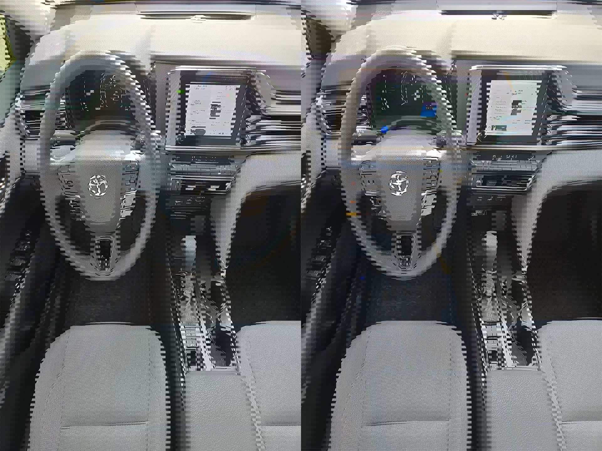 Used 2025 Toyota Camry LE image 14