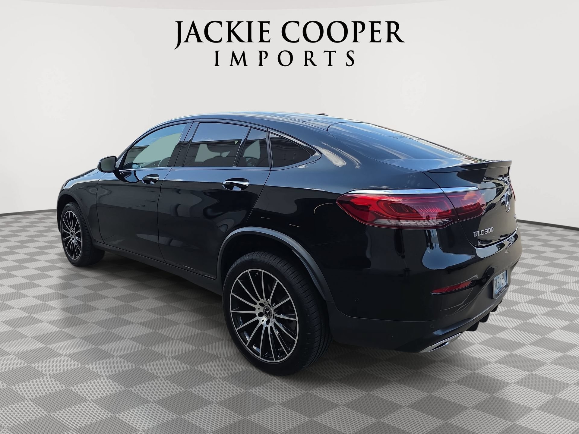 Used 2023 Mercedes-Benz GLC 300 4MATIC Coupe image 7