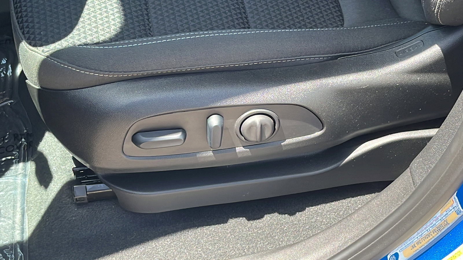 Used 2023 Chevrolet Bolt EUV LT w/ Comfort Package image 11