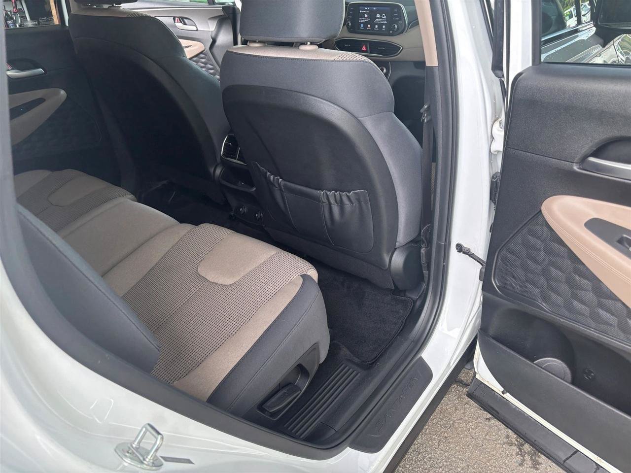 Used 2020 Hyundai Santa Fe SEL w/ Cargo Package FWD image 12