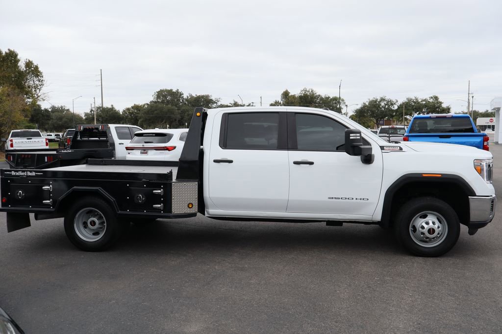 Used 2023 GMC Sierra 3500 Pro w/ Convenience Package image 9
