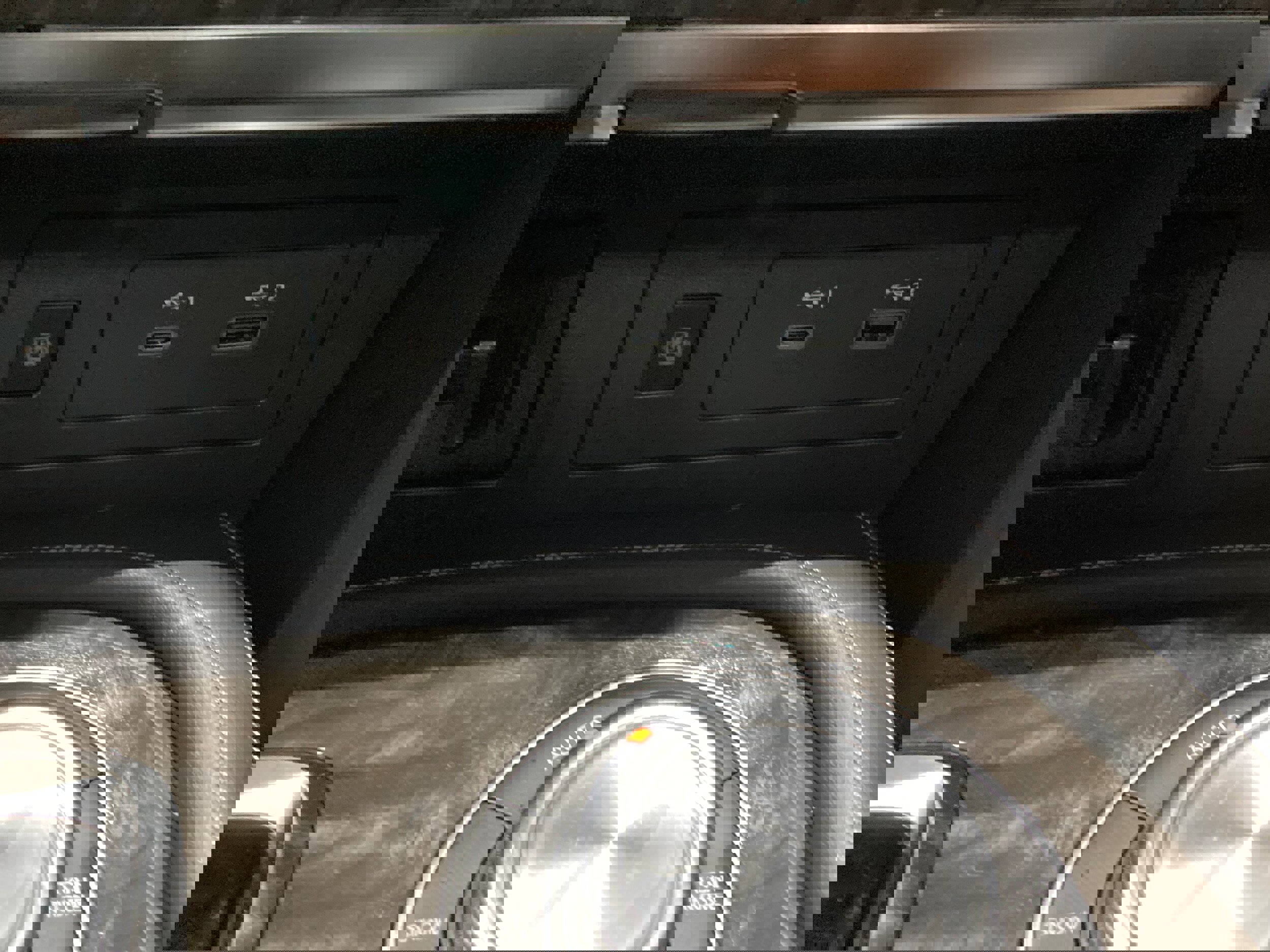 Used 2022 Nissan Armada Platinum w/ Captain's Chairs Package image 41