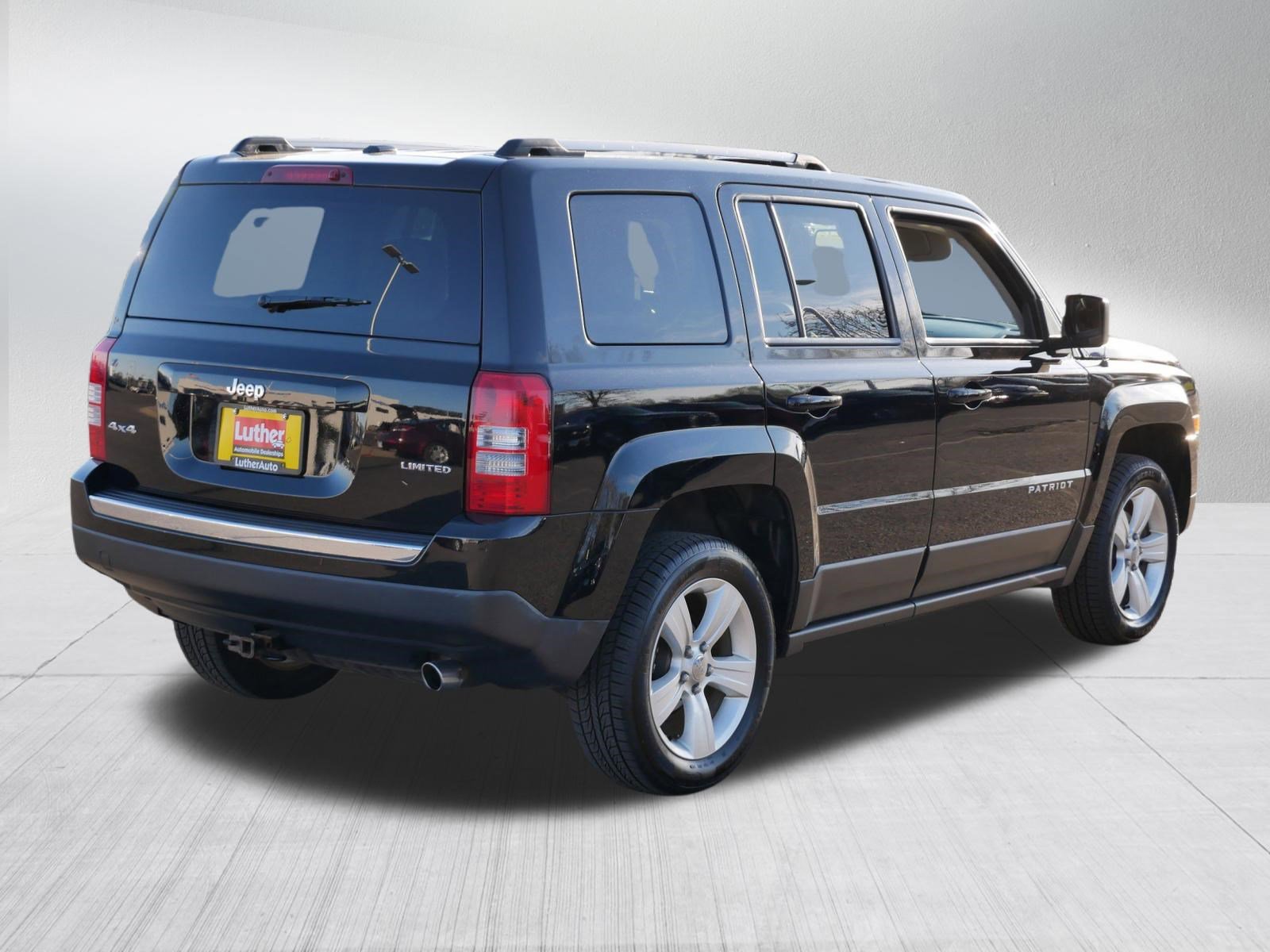 Used 2014 Jeep Patriot Limited w/ Sun/Sound Group AWD/4WD image 7