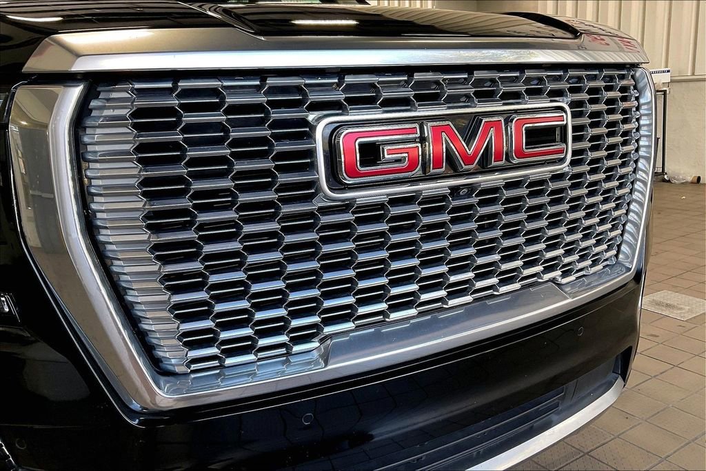 Used 2024 GMC Yukon XL Denali image 28