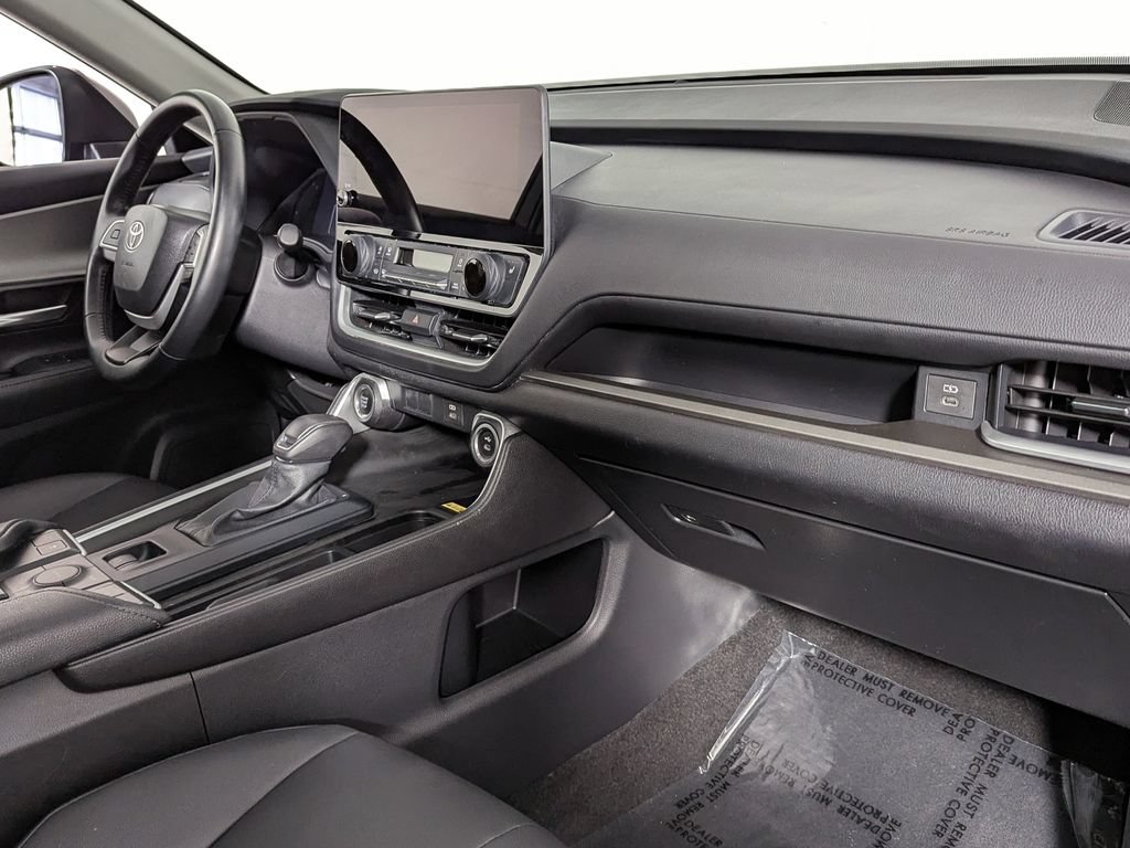Used 2025 Toyota Grand Highlander AWD image 26