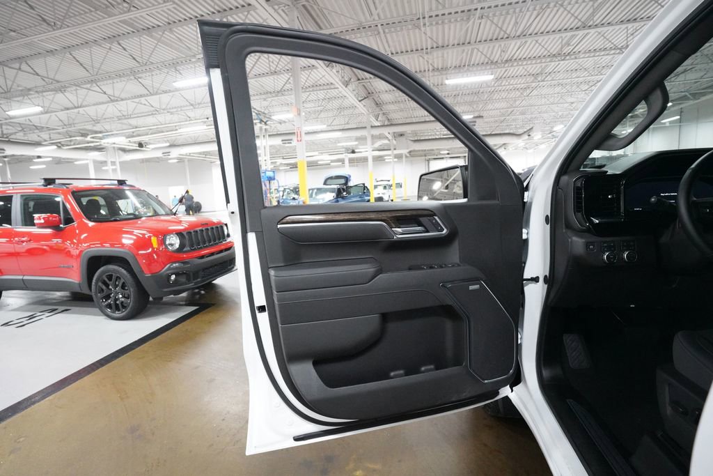 Used 2025 GMC Sierra 1500 Elevation w/ Preferred Package AWD/4WD image 27