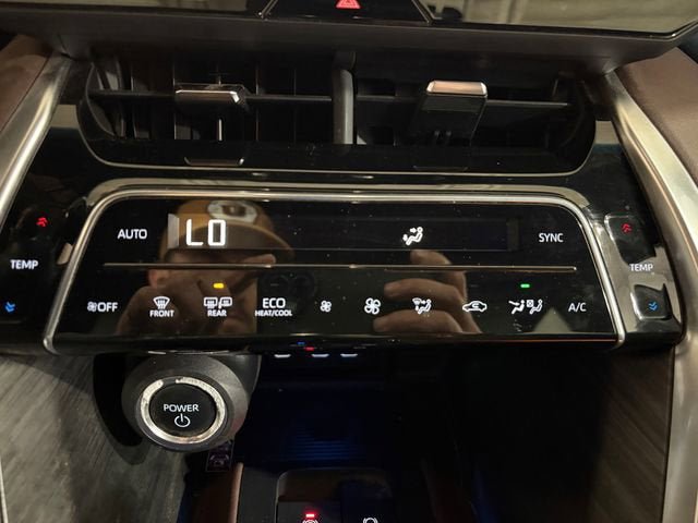 Used 2024 Toyota Venza Limited AWD/4WD image 19