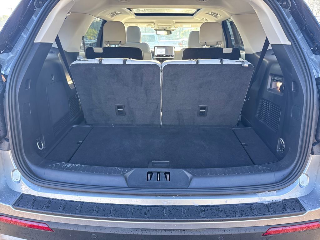 Used 2025 Ford Explorer Platinum w/ LUX Leather Package image 24