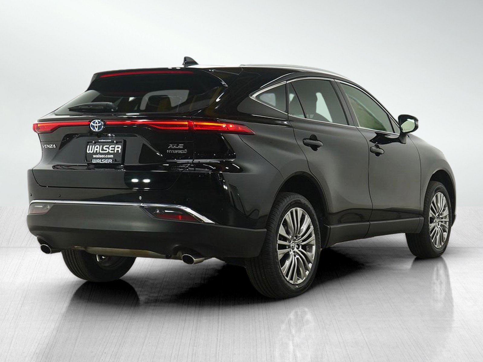 Used 2022 Toyota Venza Limited AWD/4WD image 5