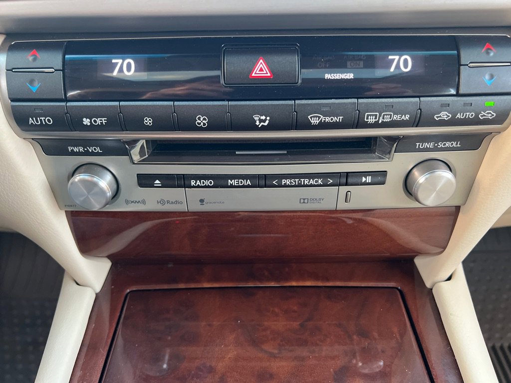 Used 2015 Lexus LS 460 image 31