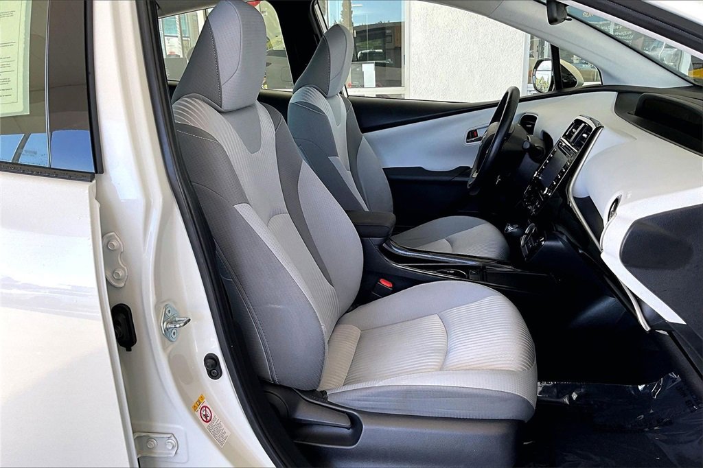 Certified 2020 Toyota Prius Prime LE image 29