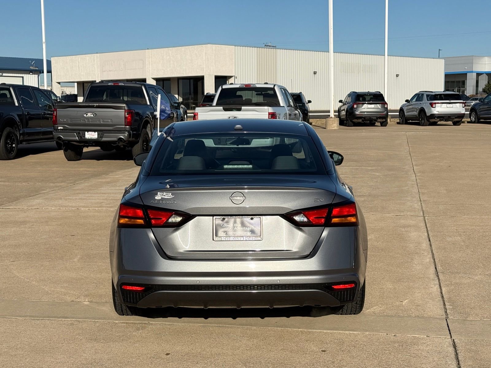 Used 2024 Nissan Altima 2.5 SV image 6
