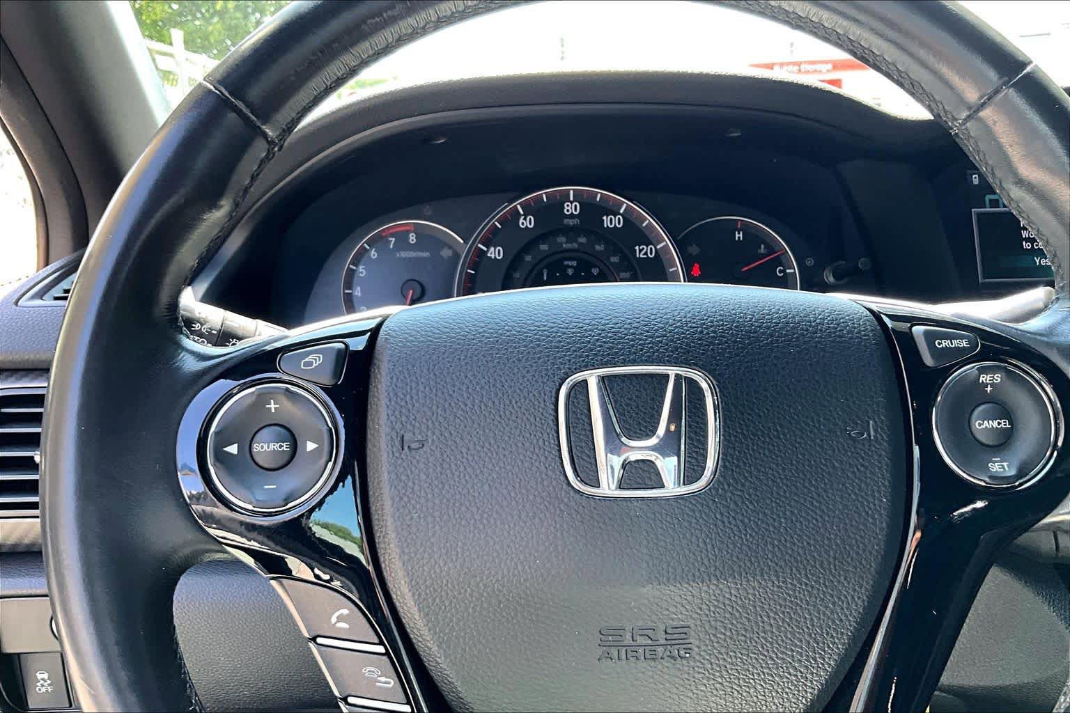 Used 2017 Honda Accord Sport image 32