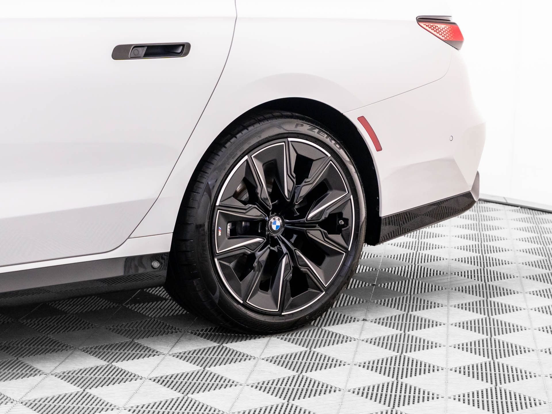 New 2026 BMW 760i xDrive w/ Executive Package AWD/4WD image 36