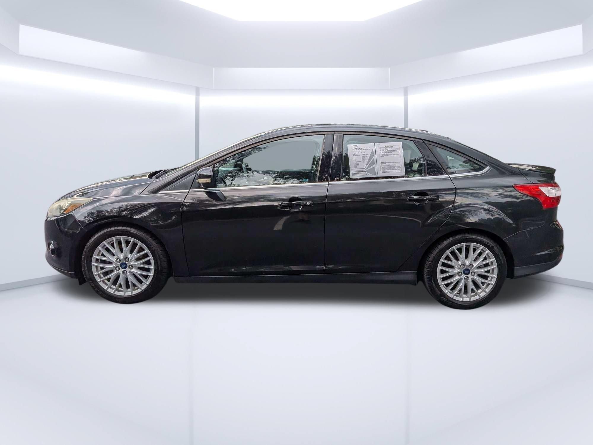 Used 2014 Ford Focus Titanium FWD image 6