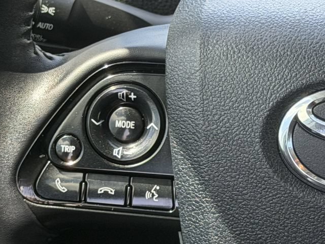 Used 2019 Toyota Prius Limited FWD image 12
