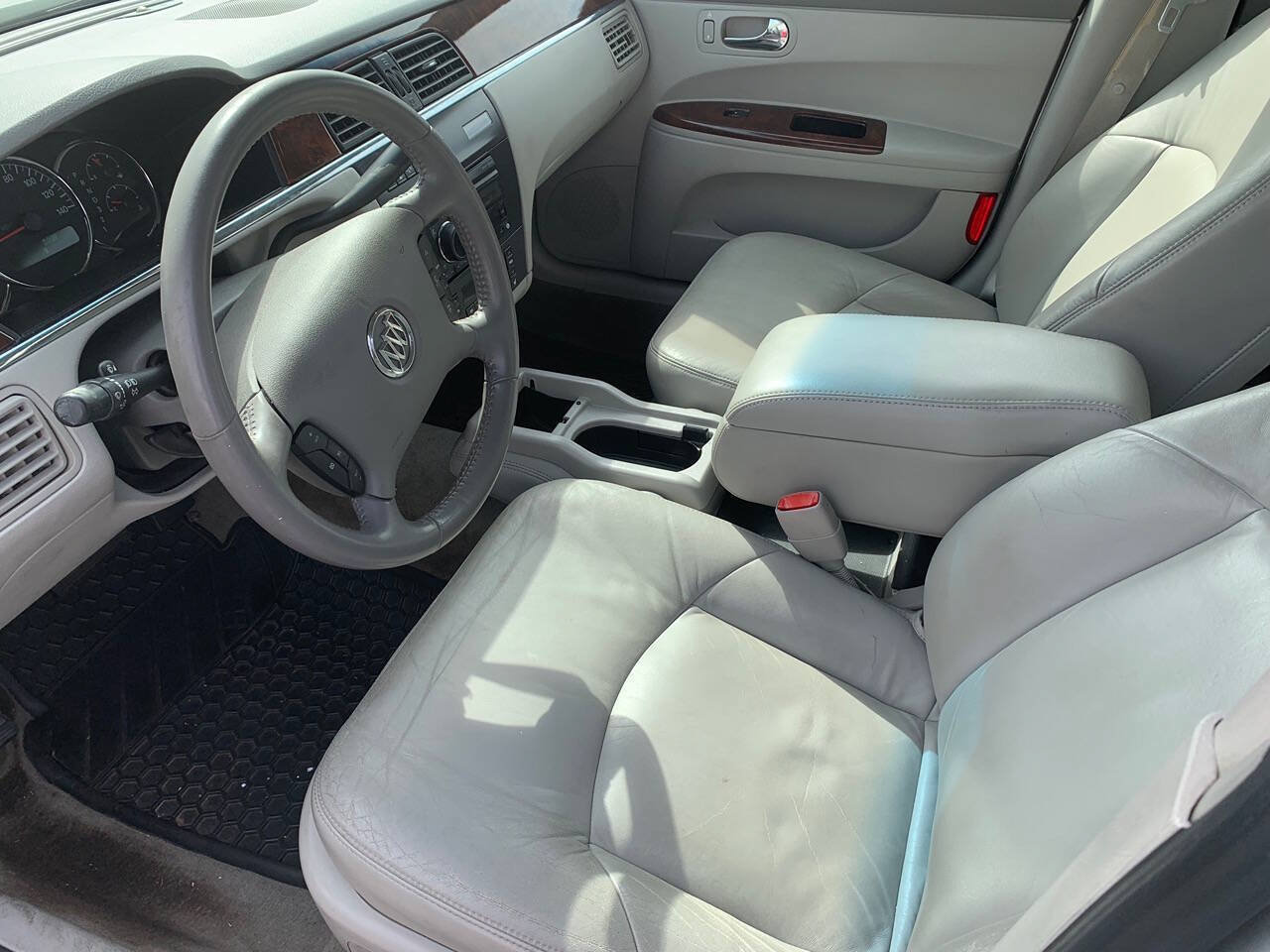 Used 2009 Buick LaCrosse CXL w/ Driver Confidence Package FWD image 7